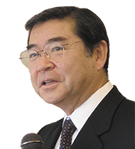 小山 雅敬 氏